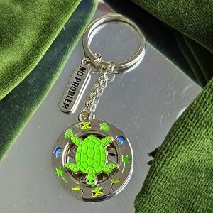 Green Turtle Keychain with Jamaica/ No Proble Charm